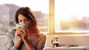 woman-drink-tea